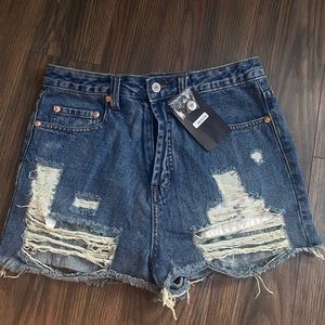 BRAND NEW FASHION NOVA SHORTS